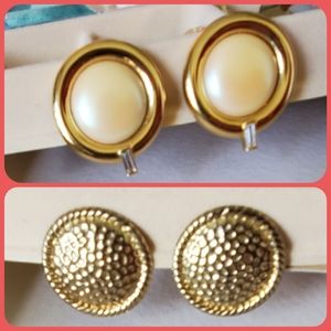 VINTAGE LARGE GOLD TONE EARRINGS(2PAIR)